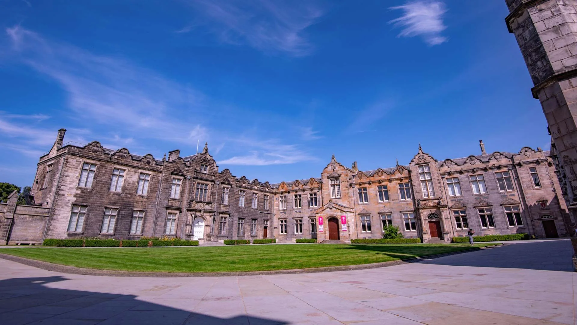 St-Andrews_1920x1080px_40_st-salvators-quadrangle-401328-web.jpg