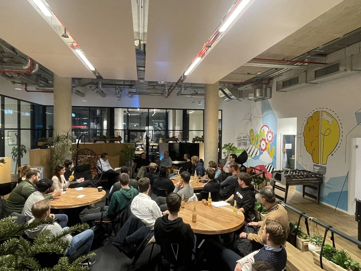 Der Austausch findet immer im DIGITALHUB statt