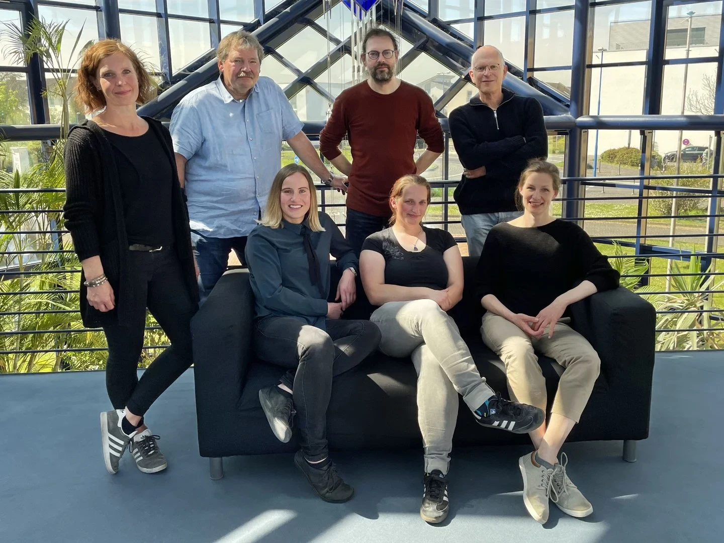 Das Clickmer-Systems-Team im Gründer- und Technologiezentrum Rheinbach (von links): - Stefanie Büsch, Dr. Joachim Schorr, Dr. Maren Hamann, Prof. Dr. Günter Mayer, Dr. Nora Karnowski, Prof. Dr. Michael Famulok und Dr. Elisa Merklinger.