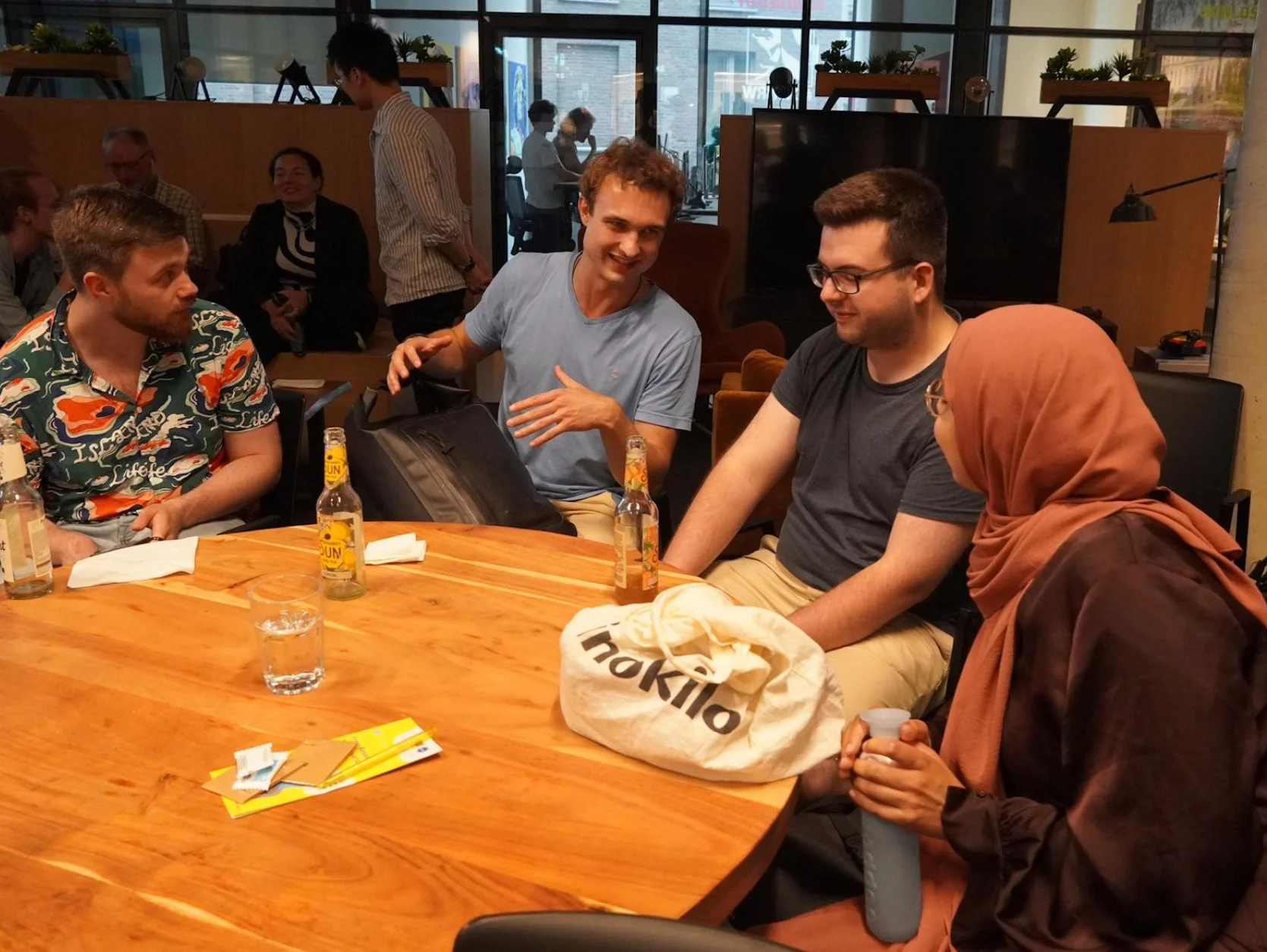 Austausch und Networking beim Gründungsstammtisch