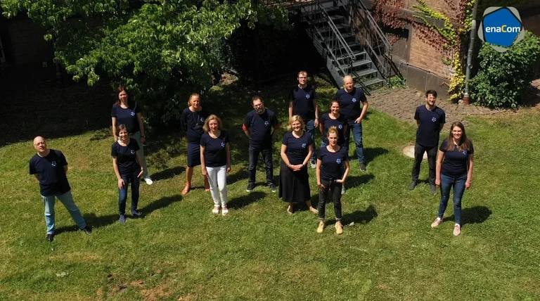 Das Team vom Transfer Center - Szene aus dem Video