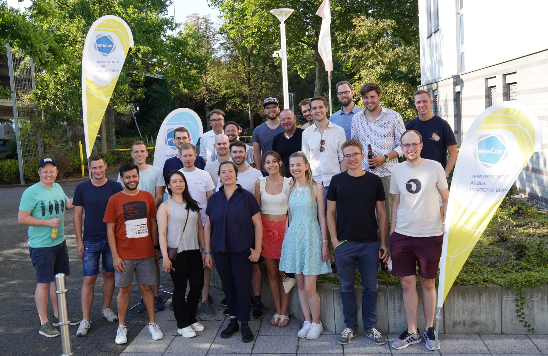 Teilnehmende, Start-ups und enaCom-Berater auf der Startup Summer School.