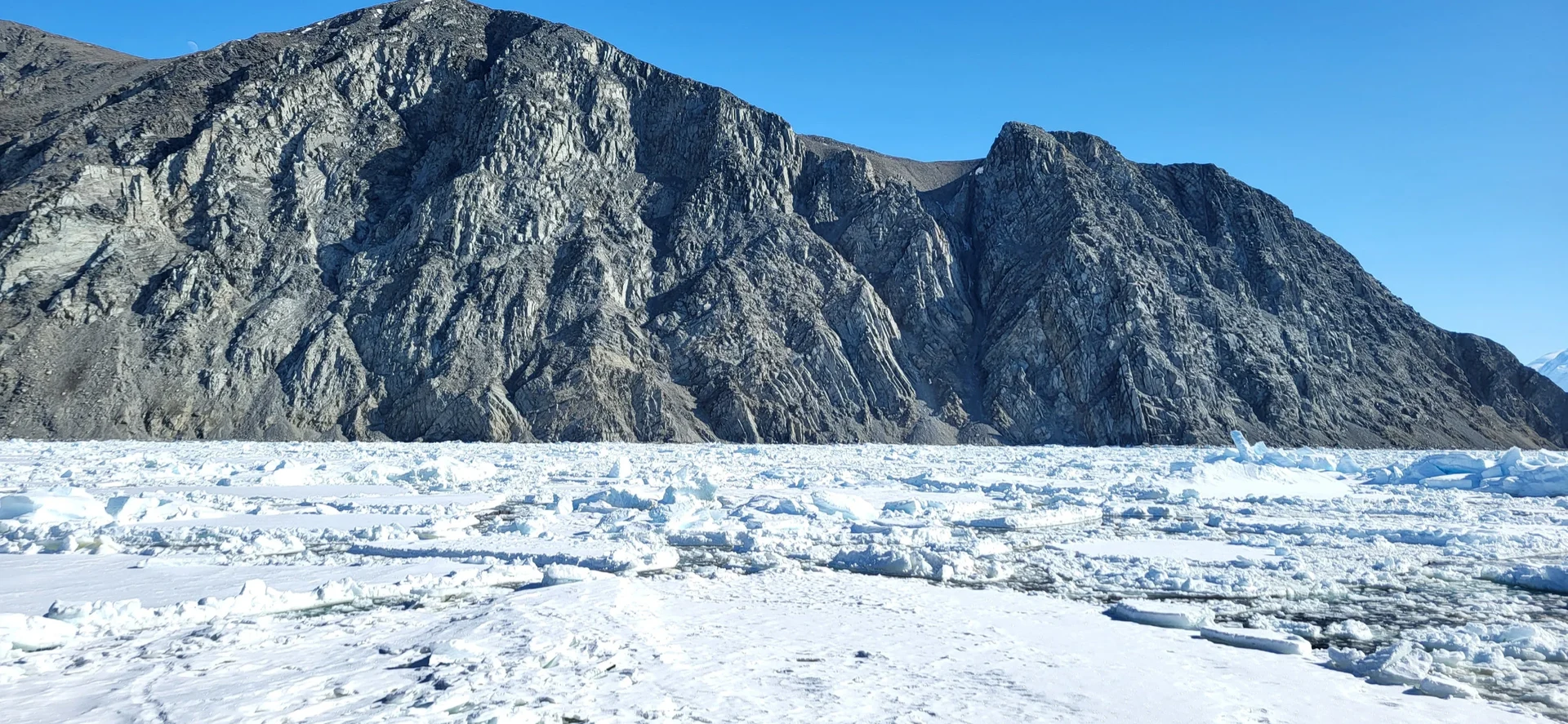 Fast geschlossene Schelfeisdecke
