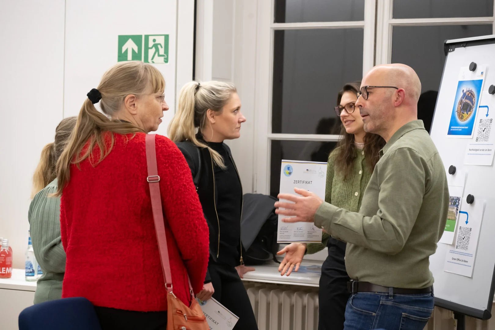 Die Teilnehmenden tauschten sich angeregt über ihre Erfahrungen mit dem LEAF-Programm aus.