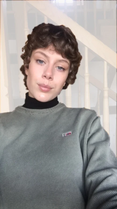 Johanna Bungart (19)