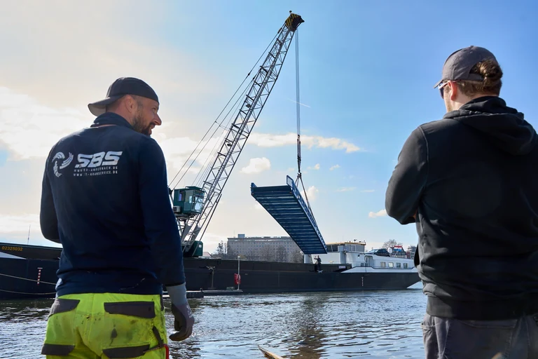 Neuer Steg für Uni-Bootshaus