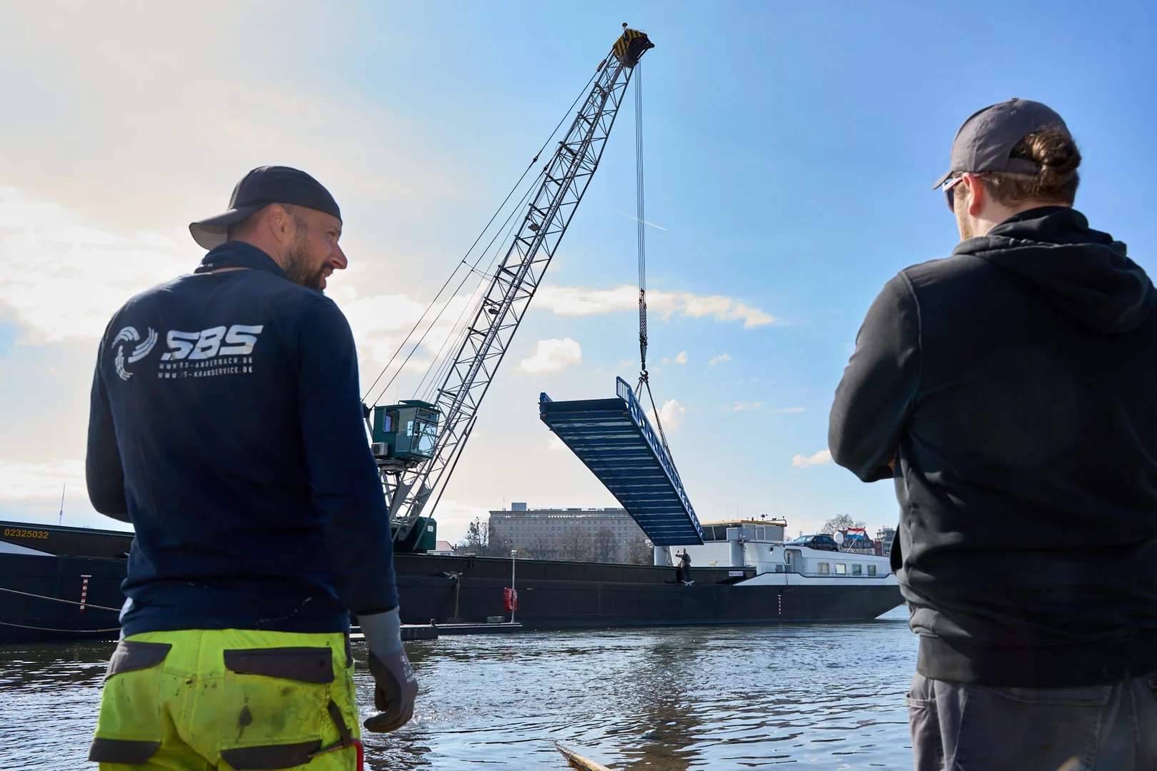 Neuer Steg für Uni-Bootshaus