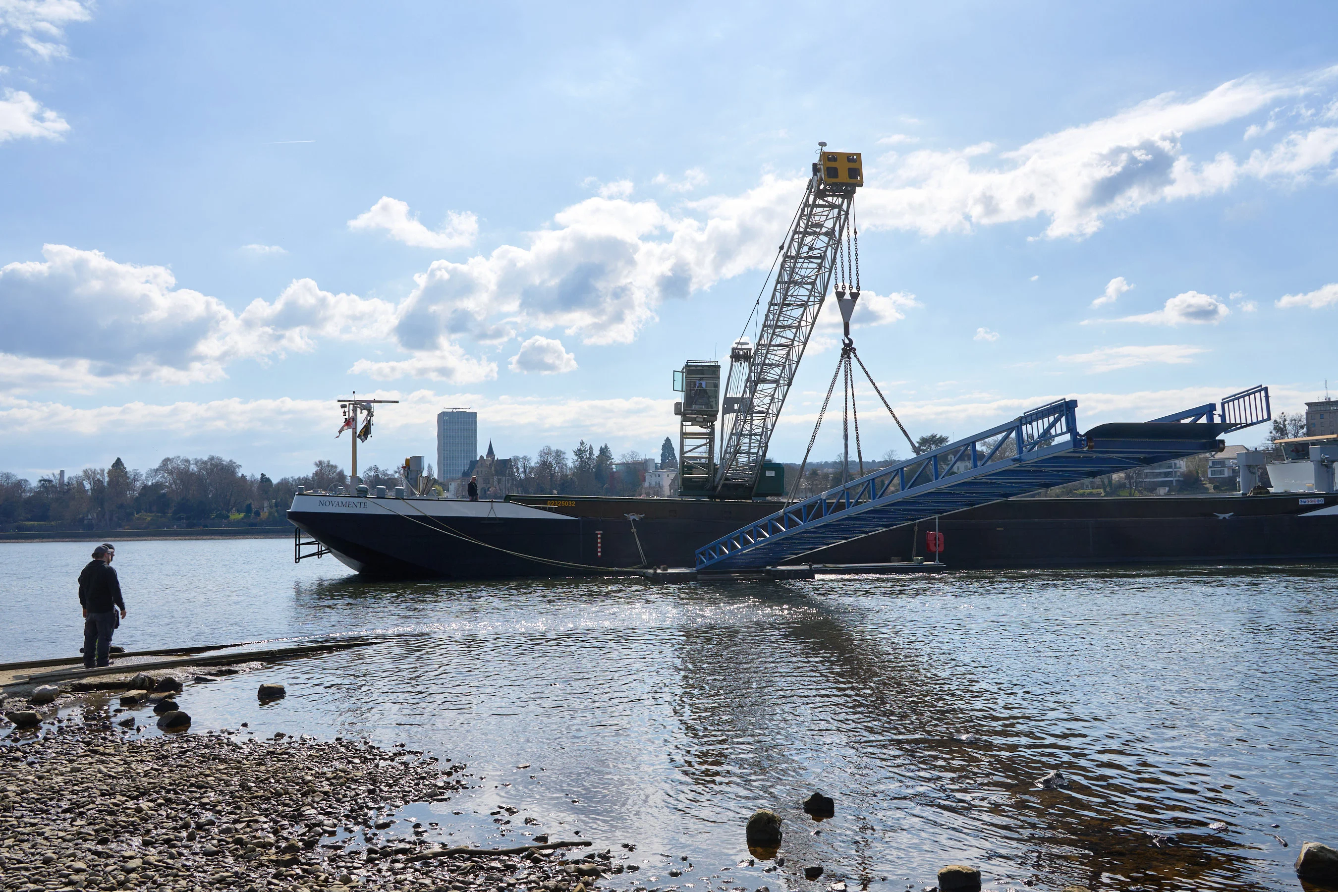 Neuer Steg für Uni-Bootshaus