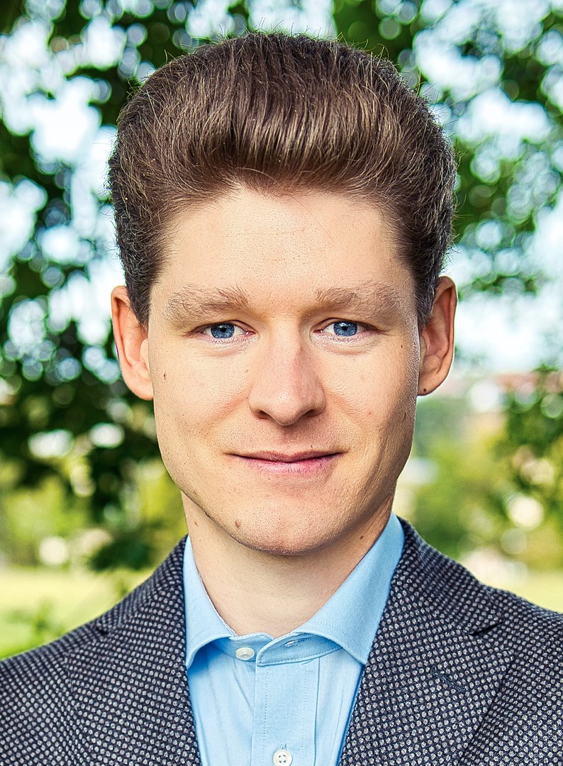 Dr. Florian Brandl