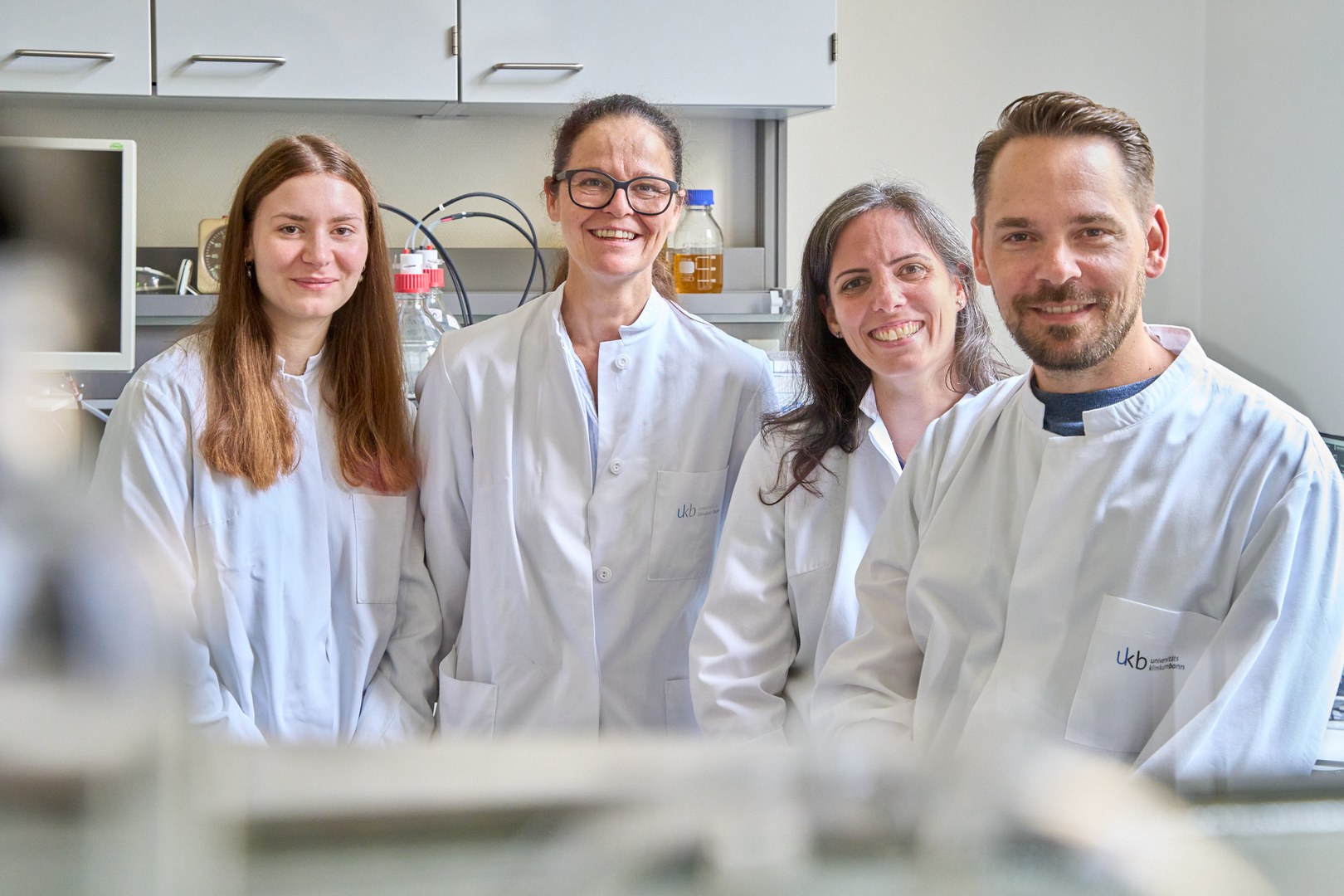 Das Team im Institut für Pharmazeutische Mikrobiologie: