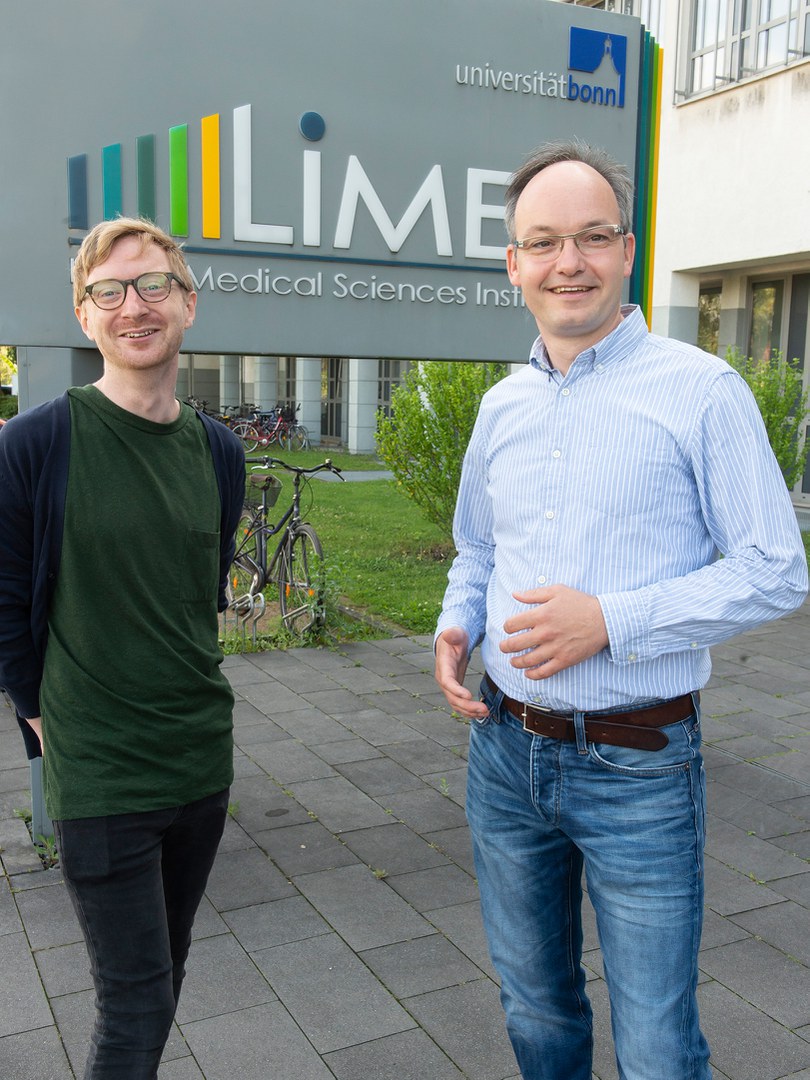 Privatdozent Dr. Lars Kürschner (rechts) und Mario Lauterbach (links)
