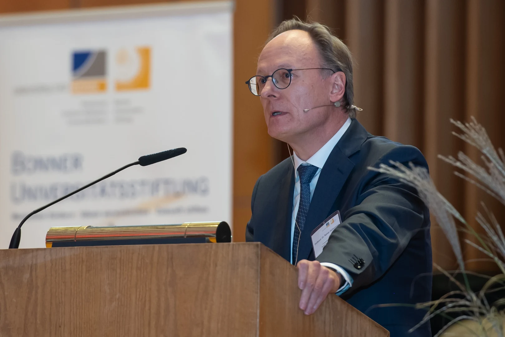 Prof. Dr. Rainer Hüttemann bedankte sich bei allen Stifterinnen und Stiftern sowie den Kooperationspartnern für ihre großzügige Unterstützung.