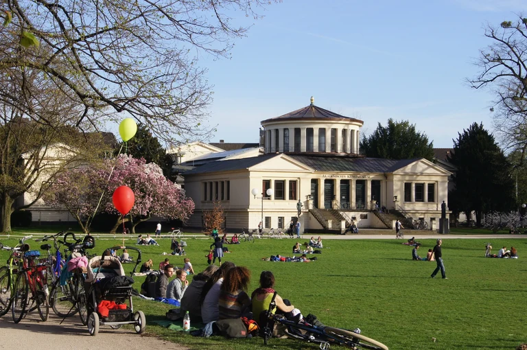 Die Universität Bonn wurde heute mit dem dauerhaftem Zertifikat zum „audit familiengerechte hochschule“ geehrt