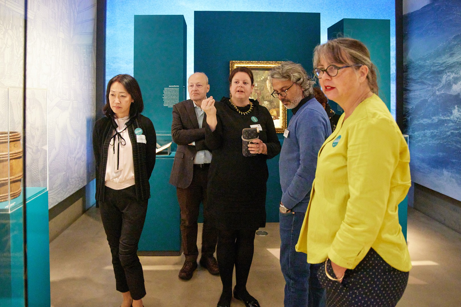 Die University of Bonn Ambassadors besuchen die LVR-Ausstellung "Augenlust".