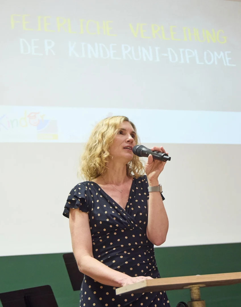 Prorektorin Ilona Grunwald freut sich auf ein Wiedersehen mit den Kinderstudis.