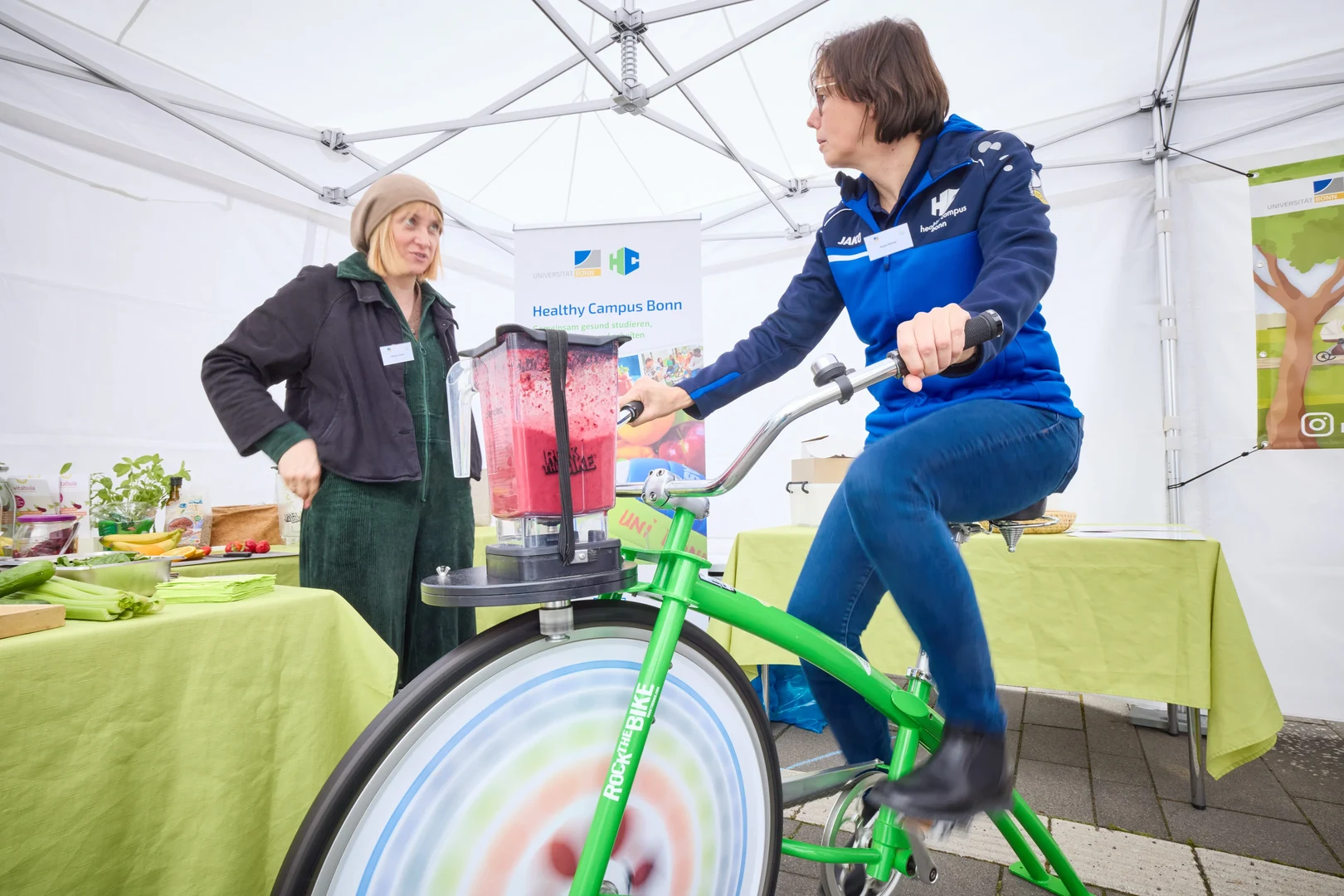 Für einen frischen Smoothie konnte man bei Healthy Campus Bonn selbst in die Pedale treten.