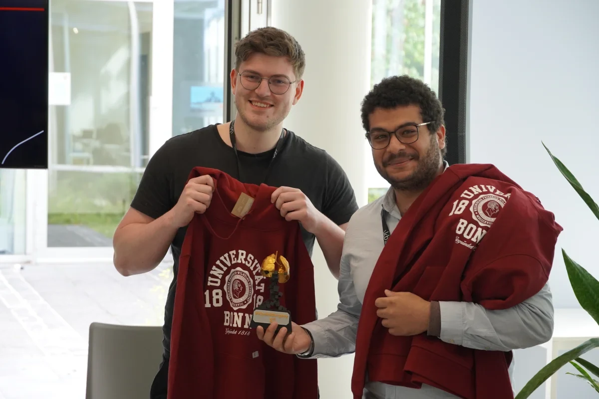 Die Gewinner des 1. Preises: Niklas Dobberstein und Amr Moustafa (v.l.n.r.) vom Team undefined