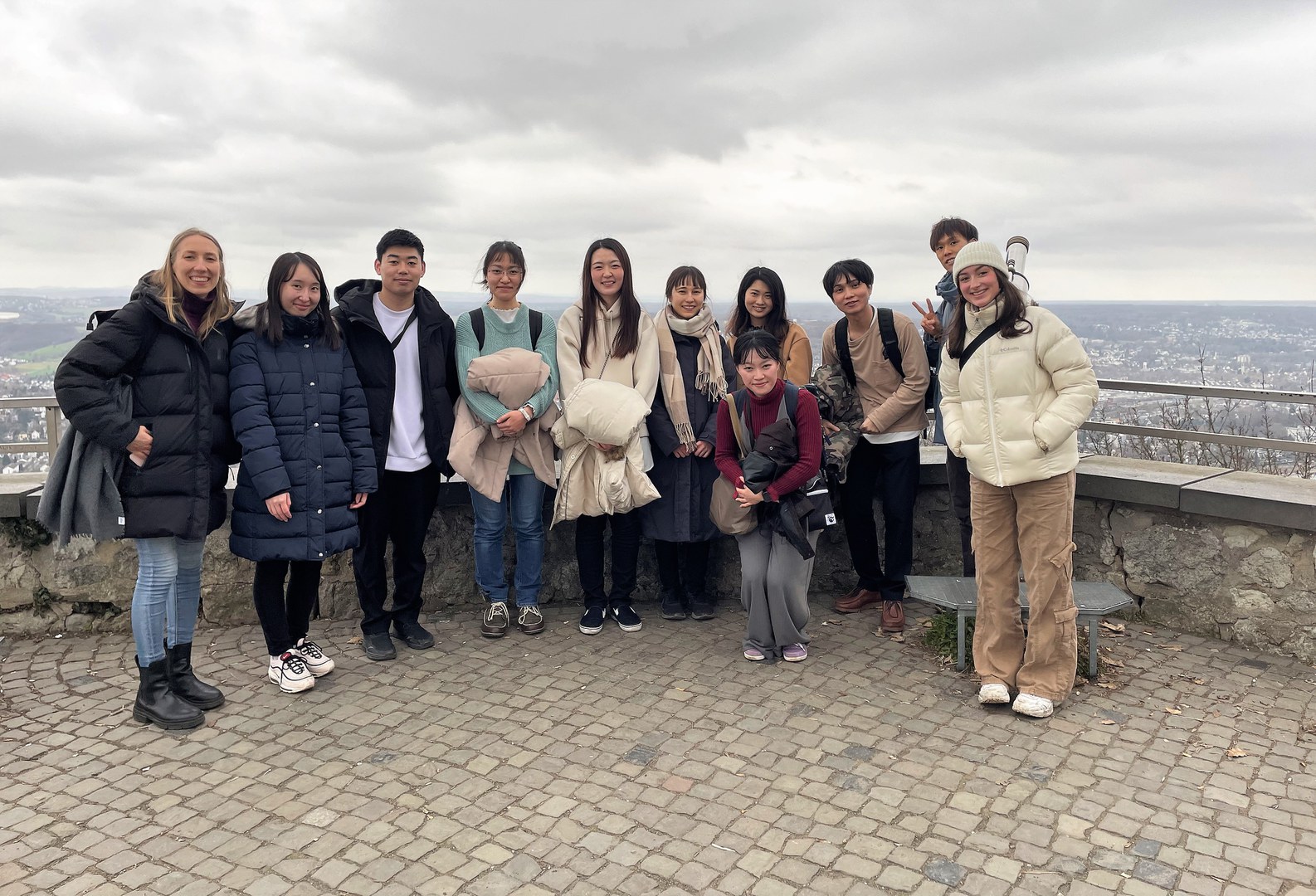 Studierende der Waseda University besuchten den Drachenfels