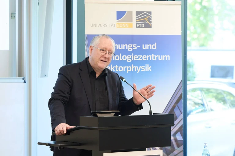 Rektor Prof. Dr. Dr. h.c. Michael Hoch