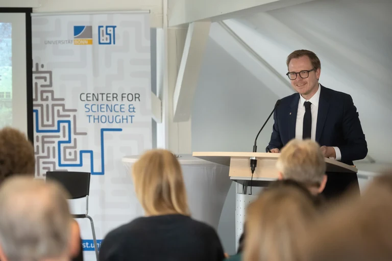 Prof. Dr. Markus Gabriel: