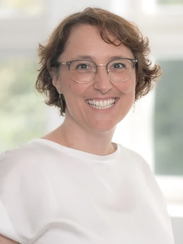 Nora Renger