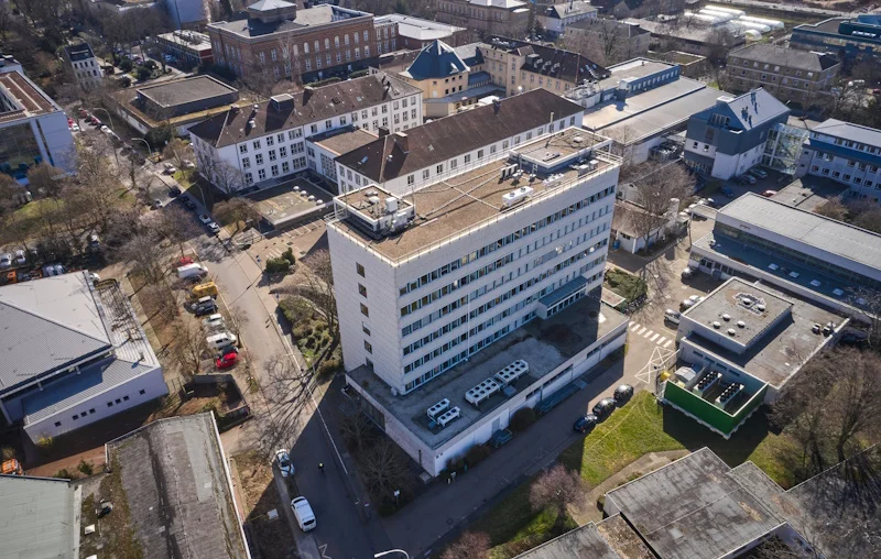 Das Hochschulrechenzentrum in der Wegelerstraße 6