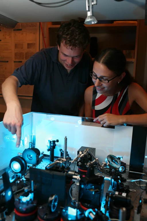 Bild Bonner Forscher wollen das Licht bändigen