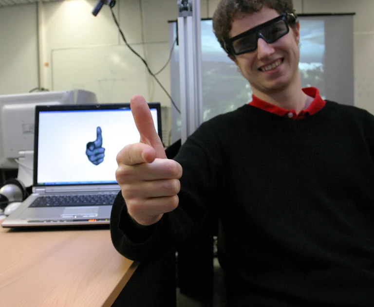 Bild Flugzeugsteuerung per Fingerzeig