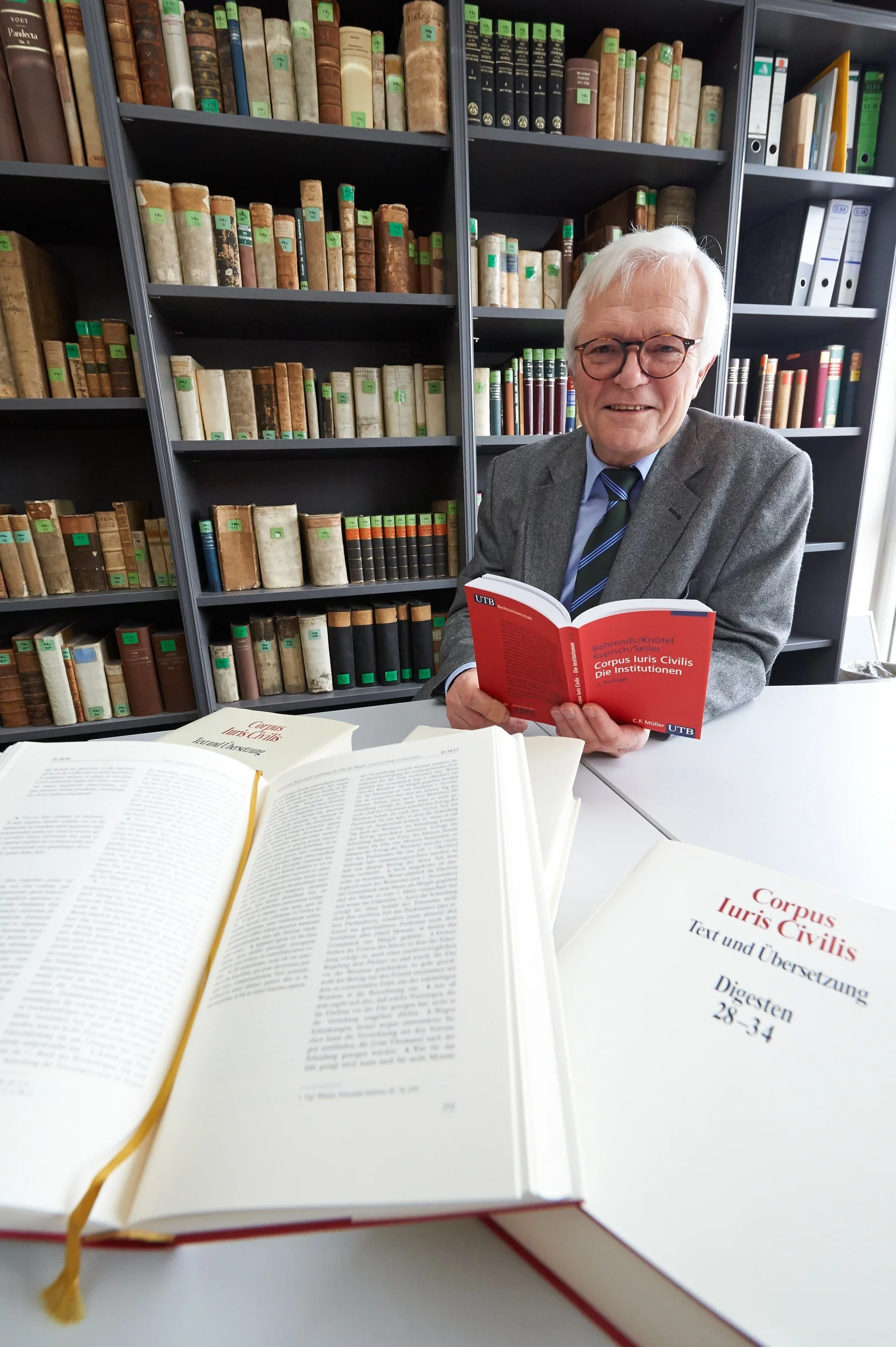 Der Rechtswissenschaftler Prof. em. Dr. Rolf Knütel