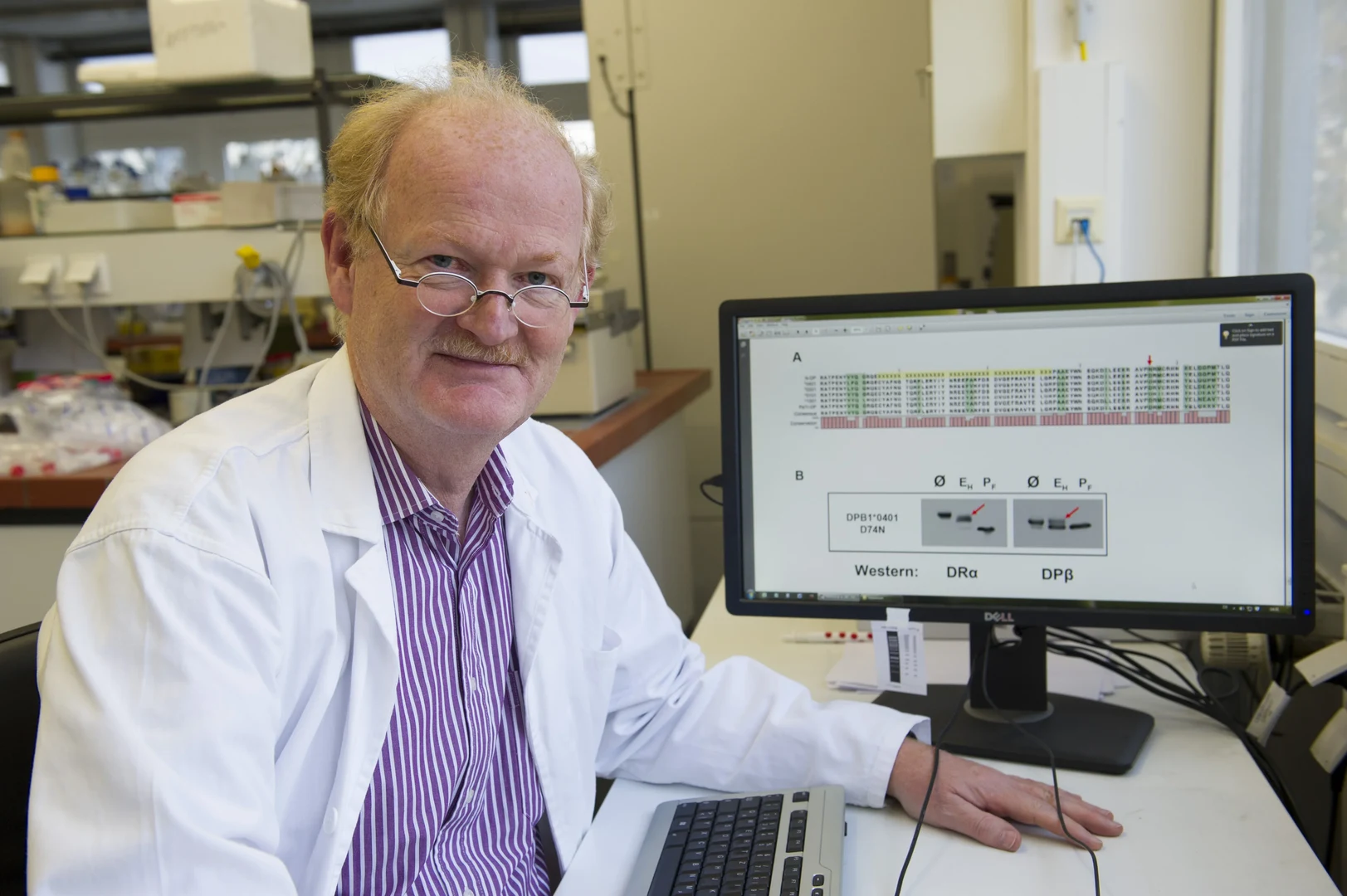 Prof. Dr. Norbert Koch vom Institut für Genetik der Universität Bonn