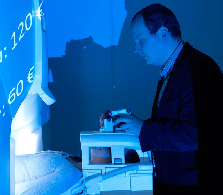 Am Magnetresonanztomographen: