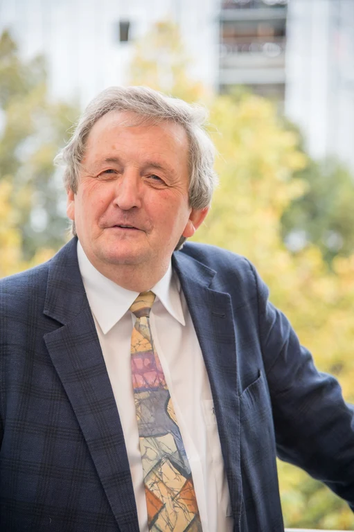 Prof. Dr. Gerhard Höver