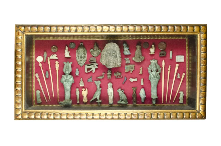 Tableau mit Objekten der Sammlung Gahl-Schoeller