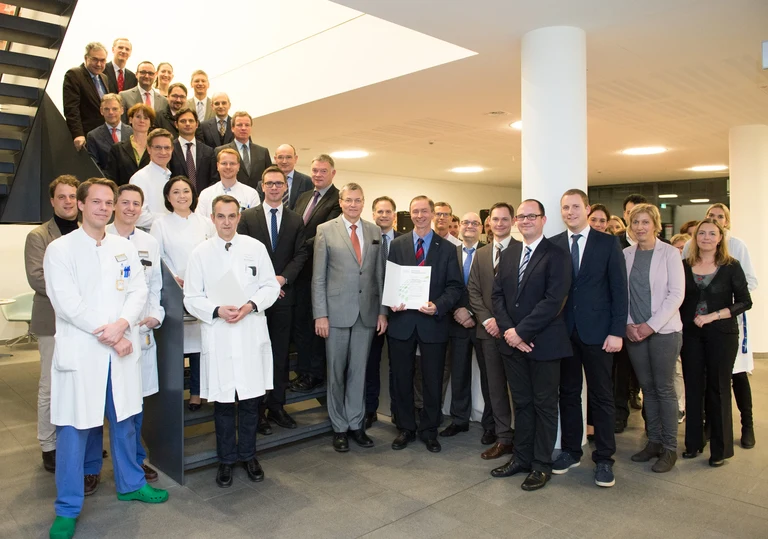 Feierliche Zertifikats-Übergabe der Deutschen Krebsgesellschaft (DKG):