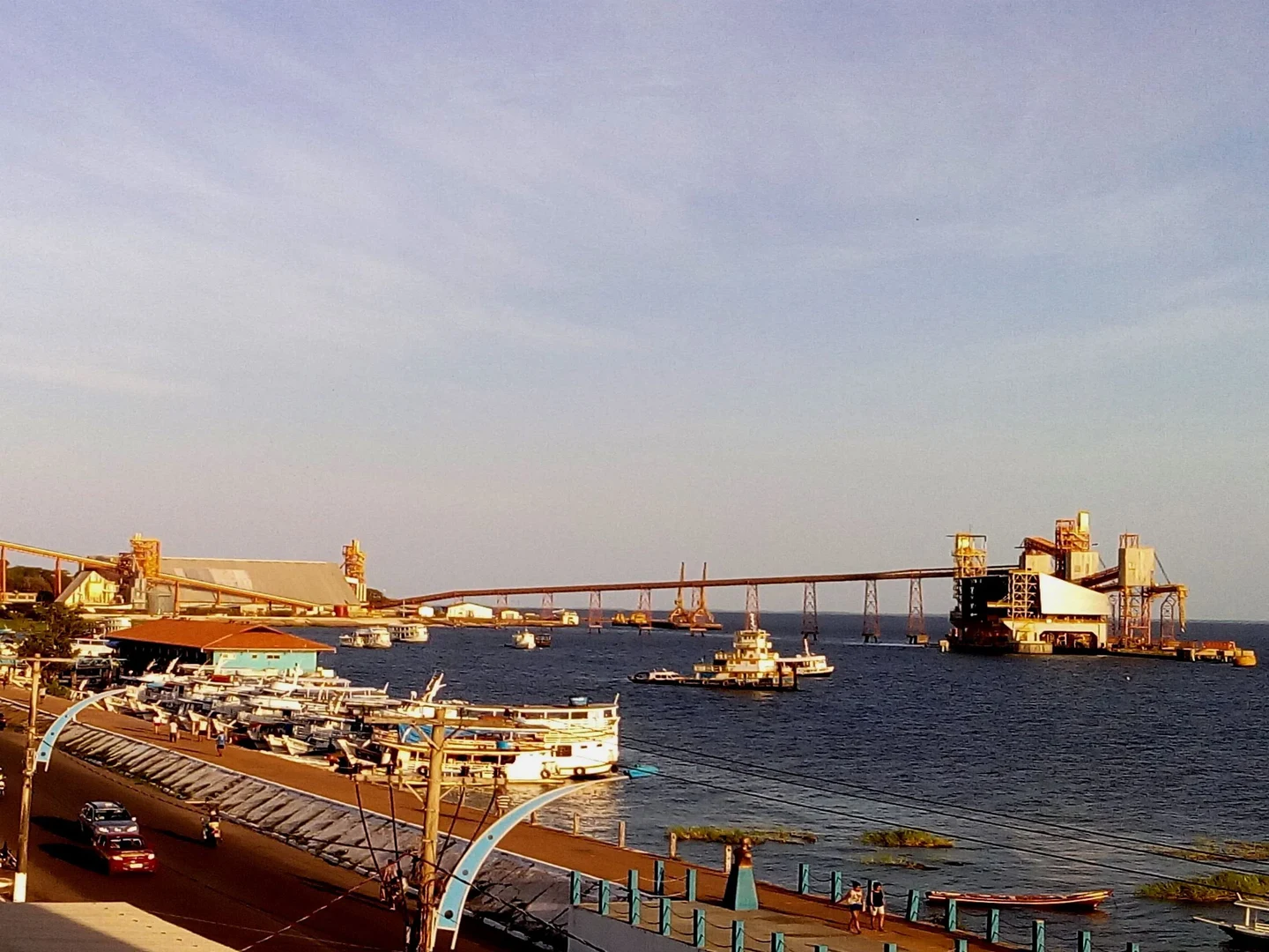 Sojaverschiffungshafen in Santarém (Brasilien):