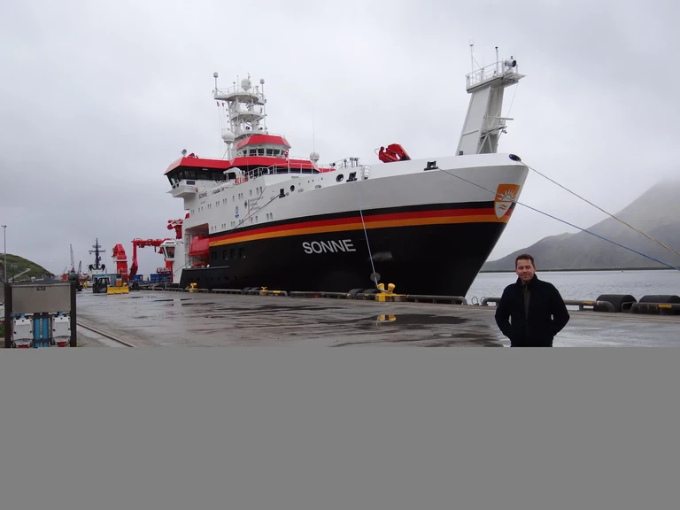 Der Biologe Dr. Alexander Ziegler