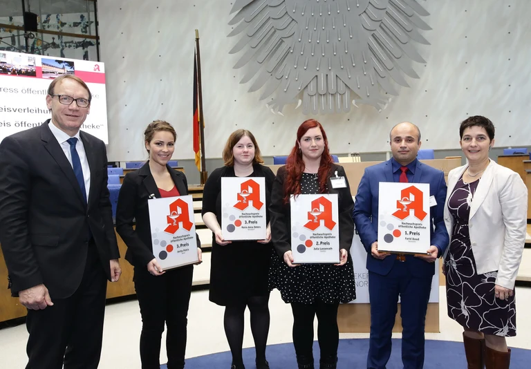 Preisverleihung des „Nachwuchspreises öffentliche Apotheke“: