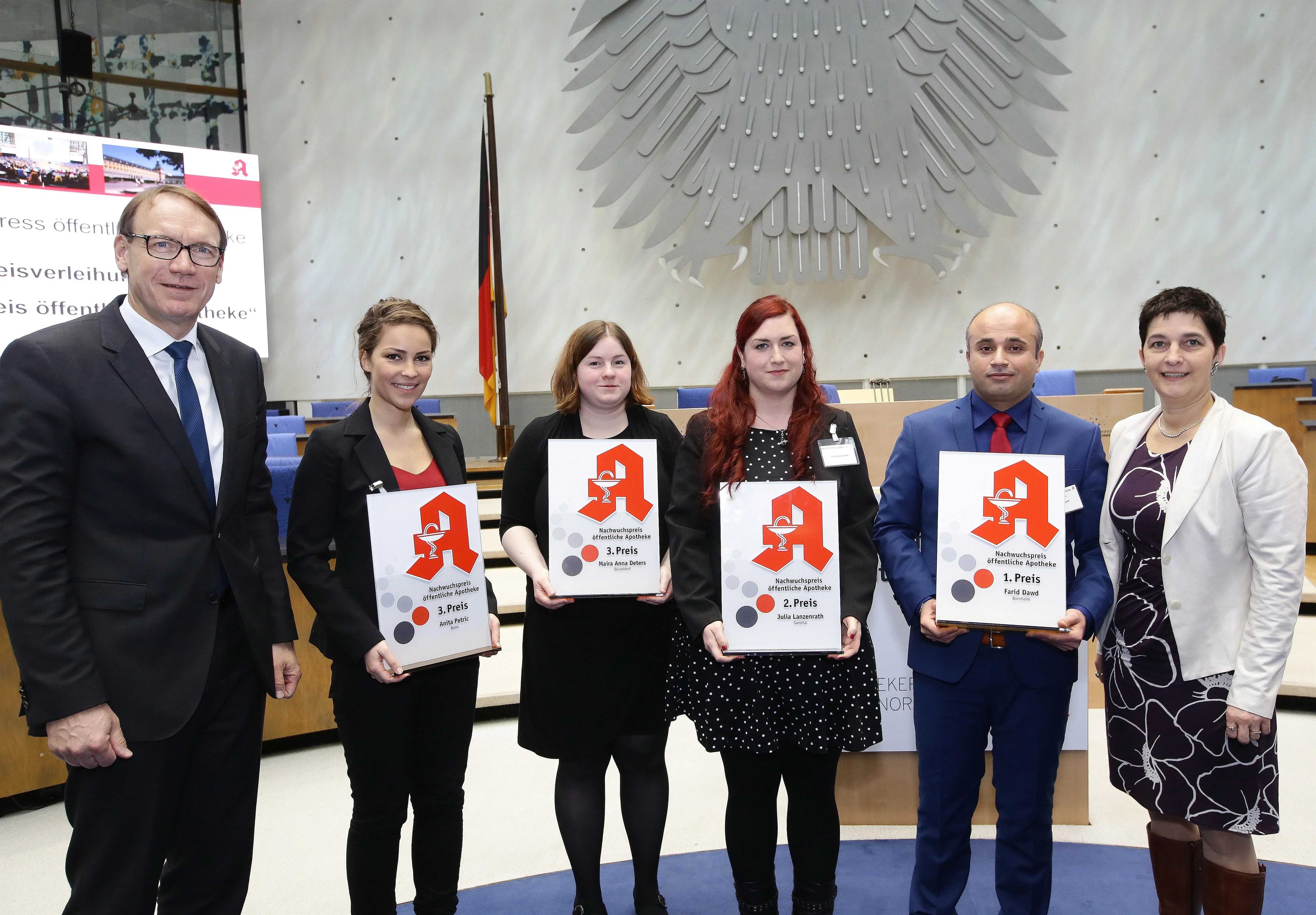 Preisverleihung des „Nachwuchspreises öffentliche Apotheke“:
