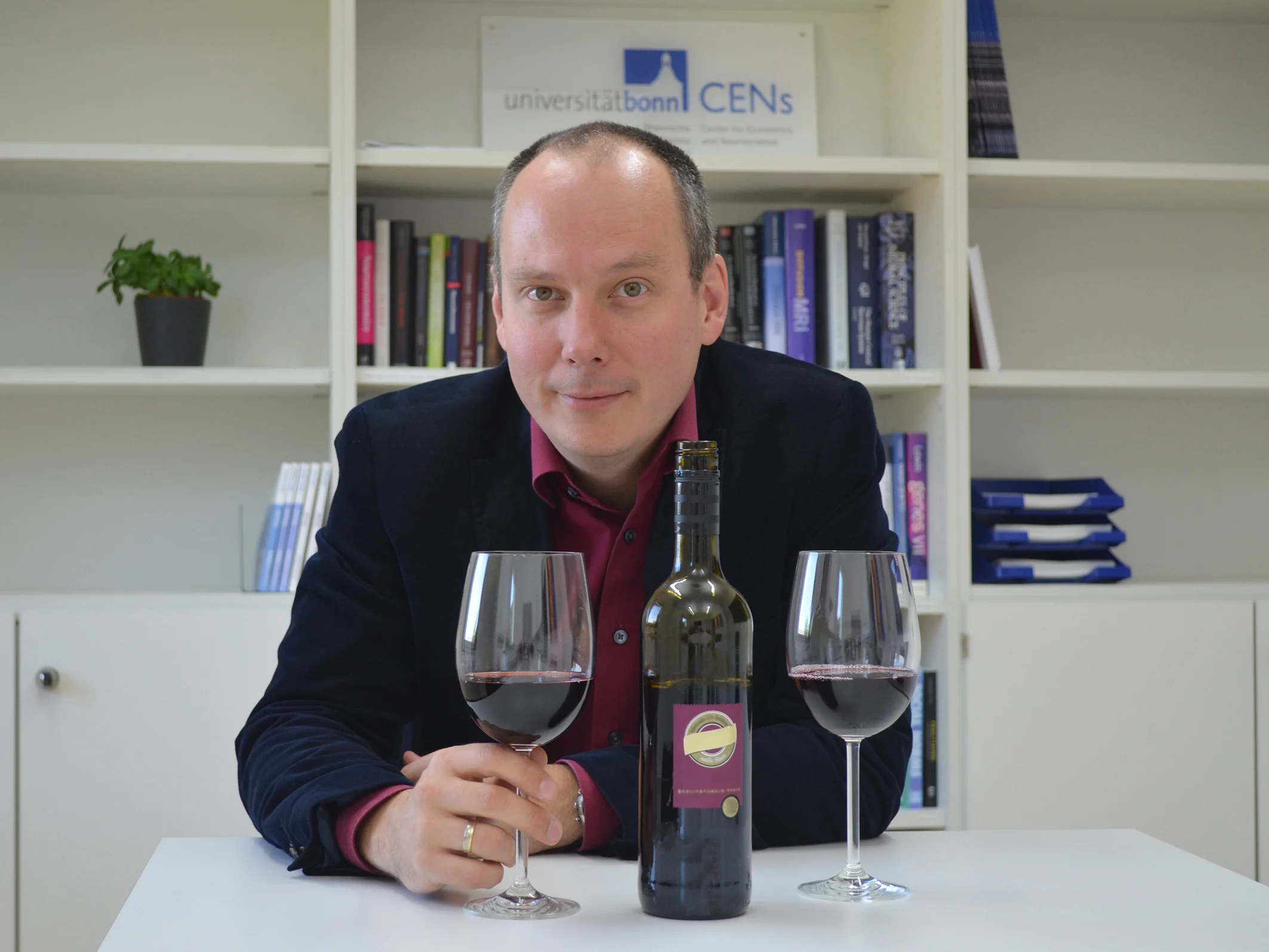 Rechtes oder linkes Glas - welcher Wein schmeckt besser?