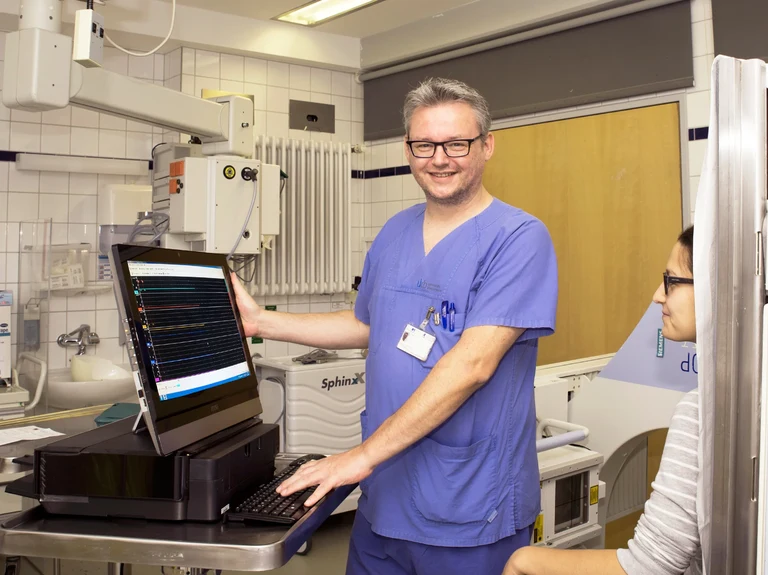 Pflegepreisträger Thomas Engels in Aktion: