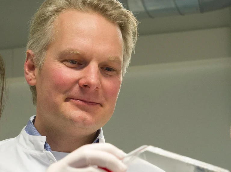 Prof. Dr. Eicke Latz