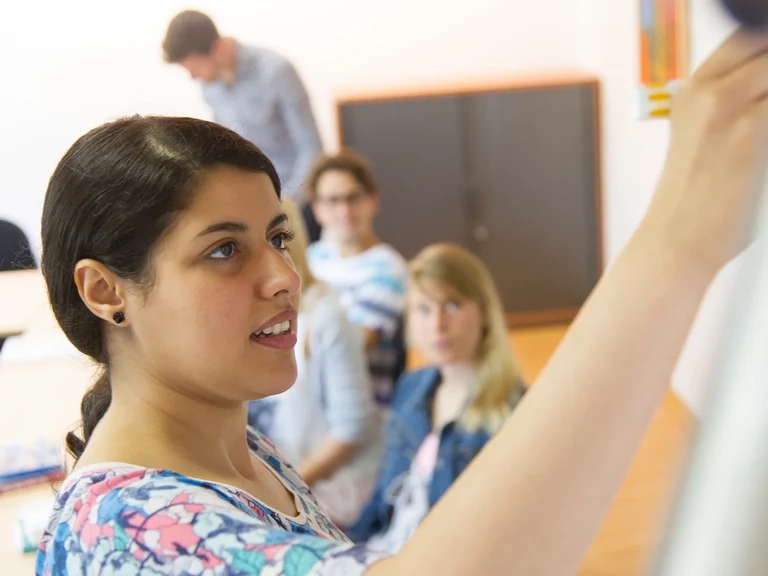 „Argelander Grants“ hilft Nachwuchswissenschaftlern der Uni Bonn beim Karrierestart