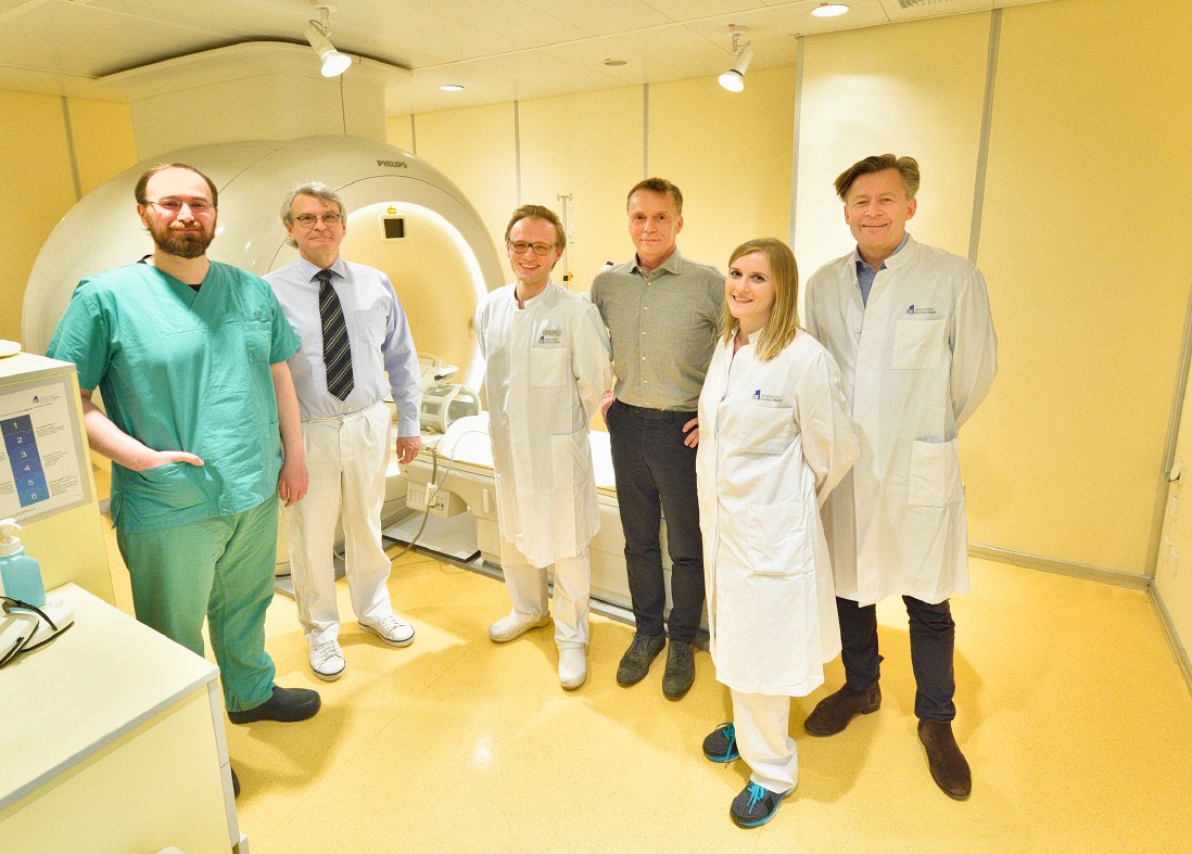 Deutschlandweit erstes Gerät für Magnetresonanz gesteuerten hoch fokussierten Ultraschall bei essentiellen Tremor oder Parkinson-Tremor am Uniklinikum Bonn: