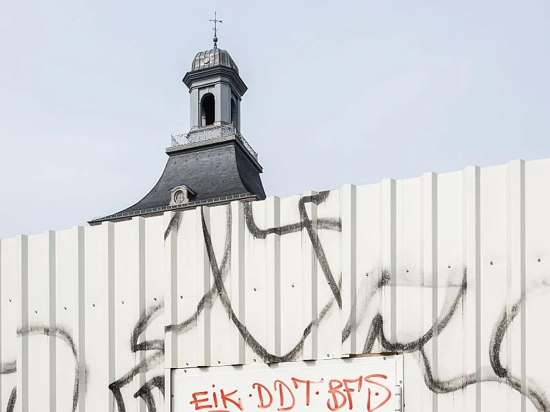 Bauzaun im Hofgarten