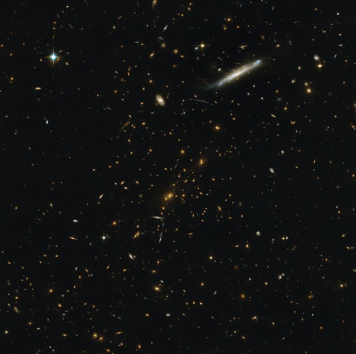 Der Galaxienhaufen RCS2J2327