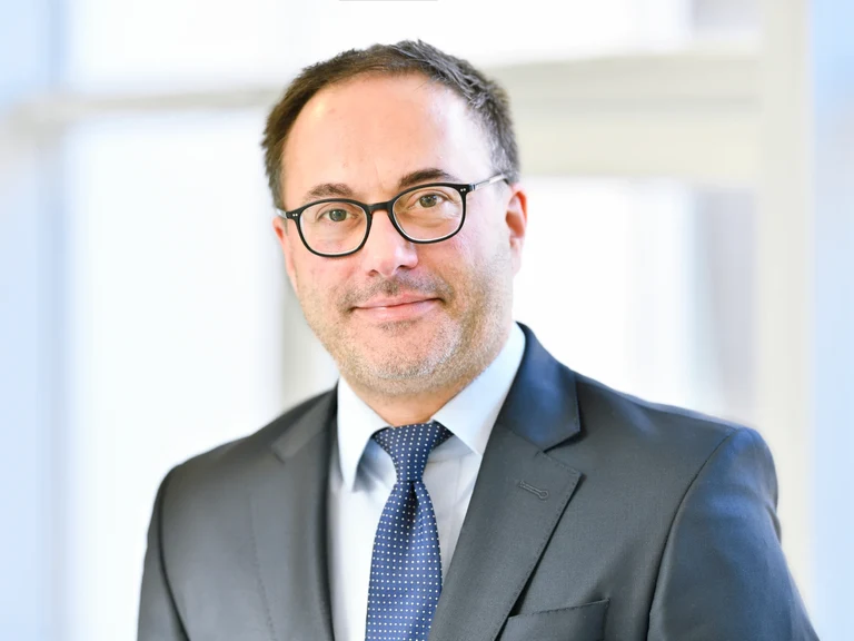 Ein Spezialist für Gewitterstürme im Gehirn: