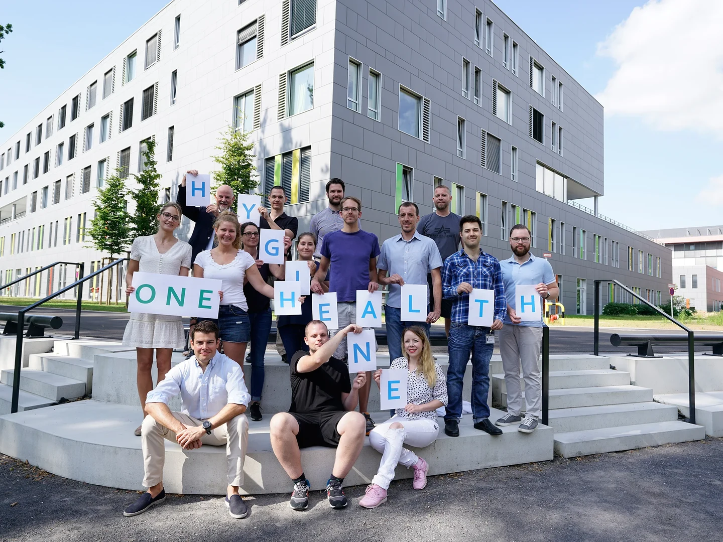 “One Health”-Team (vorne von links):