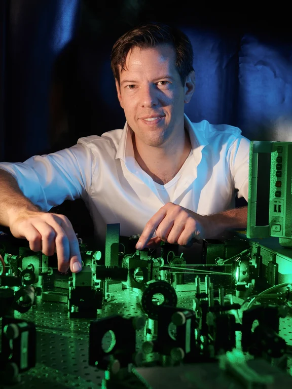 Prof. Dr. Simon Stellmer