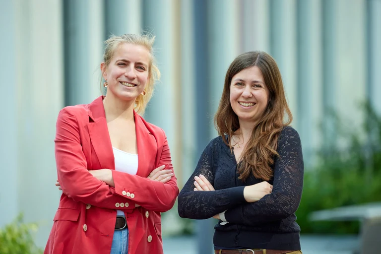 Zwischen Natur und Technik – Biophysikerin Alena Khmelinskaia und Biophysikochemikerin Patrycja Kielb