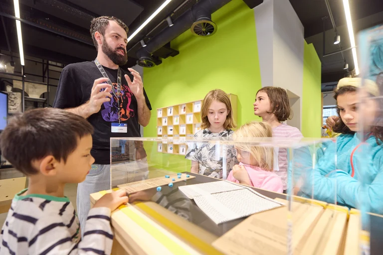 Kinderferienbetreuung besucht das P26